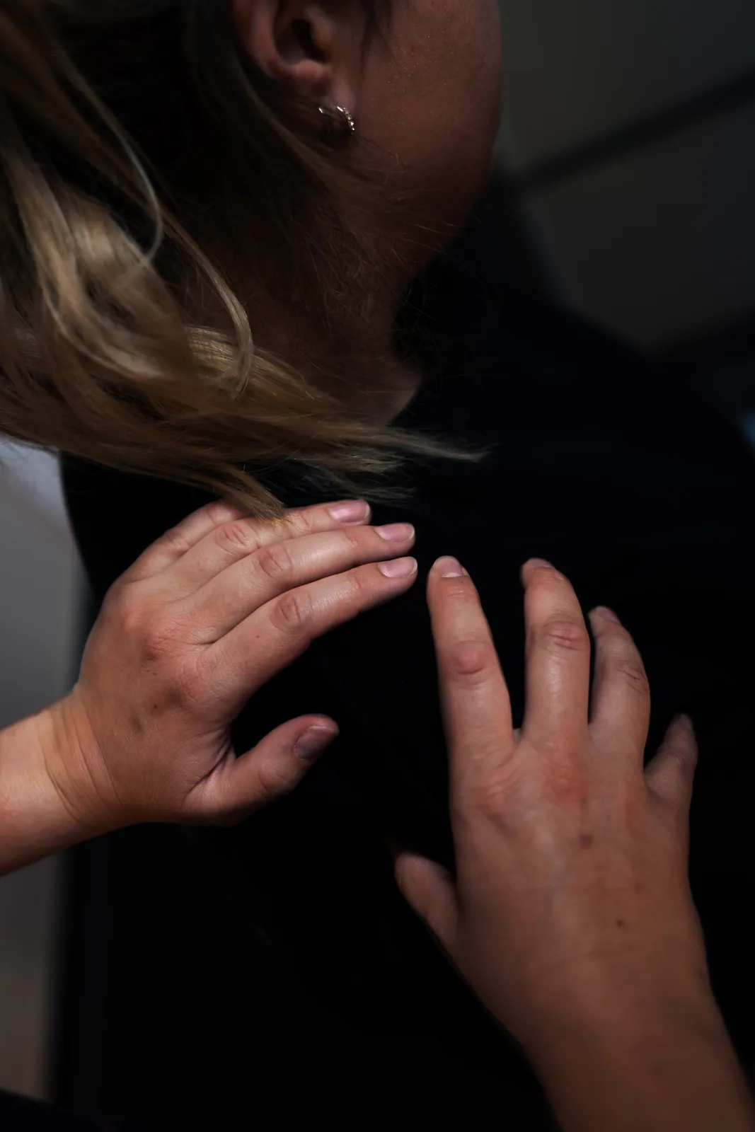 Manuelle Therapie an Nacken und Schulter bei Physio Family Koblenz