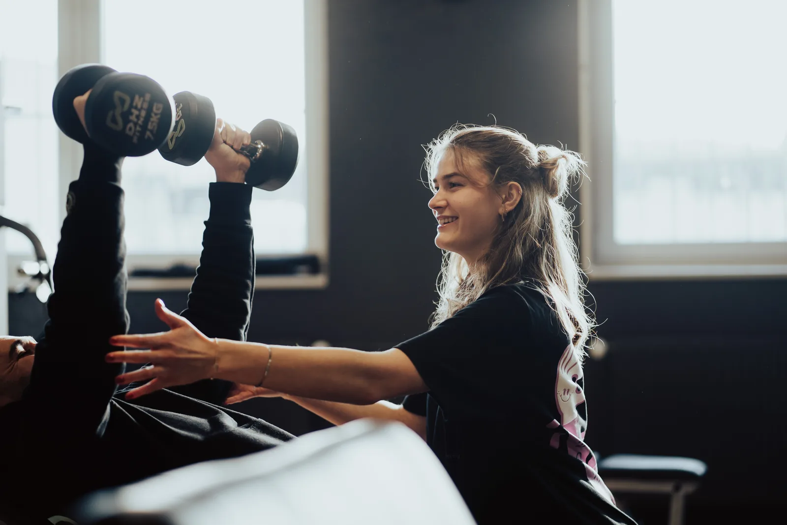 Hanteltraining unter Anleitung bei Physio Family Koblenz